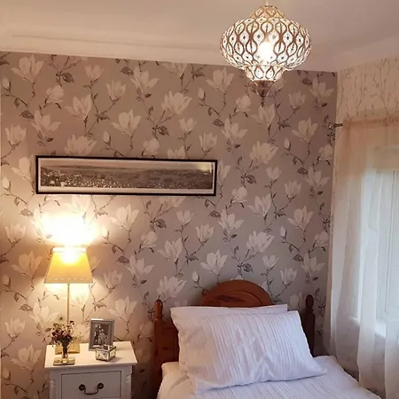 Apple Byrd - Short Stroll Into Town Centre * Kendal