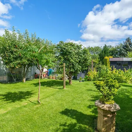 Apple Byrd - Short Stroll Into Town Centre Ferienhaus