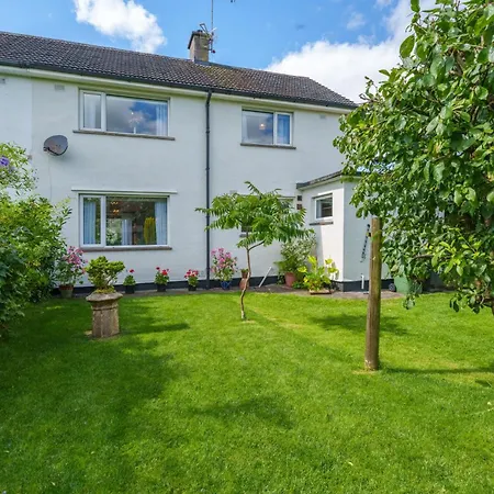 Holiday home Apple Byrd - Short Stroll Into Town Centre