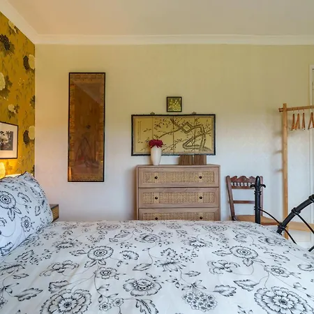 Apple Byrd - Short Stroll Into Town Centre Holiday home