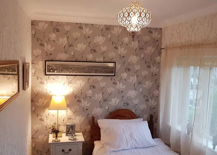 Apple Byrd - Short Stroll Into Town Centre * Kendal